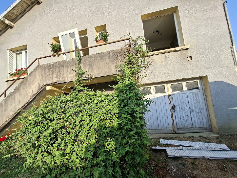 Installation menuiserie et porte de garage commenailles avant
