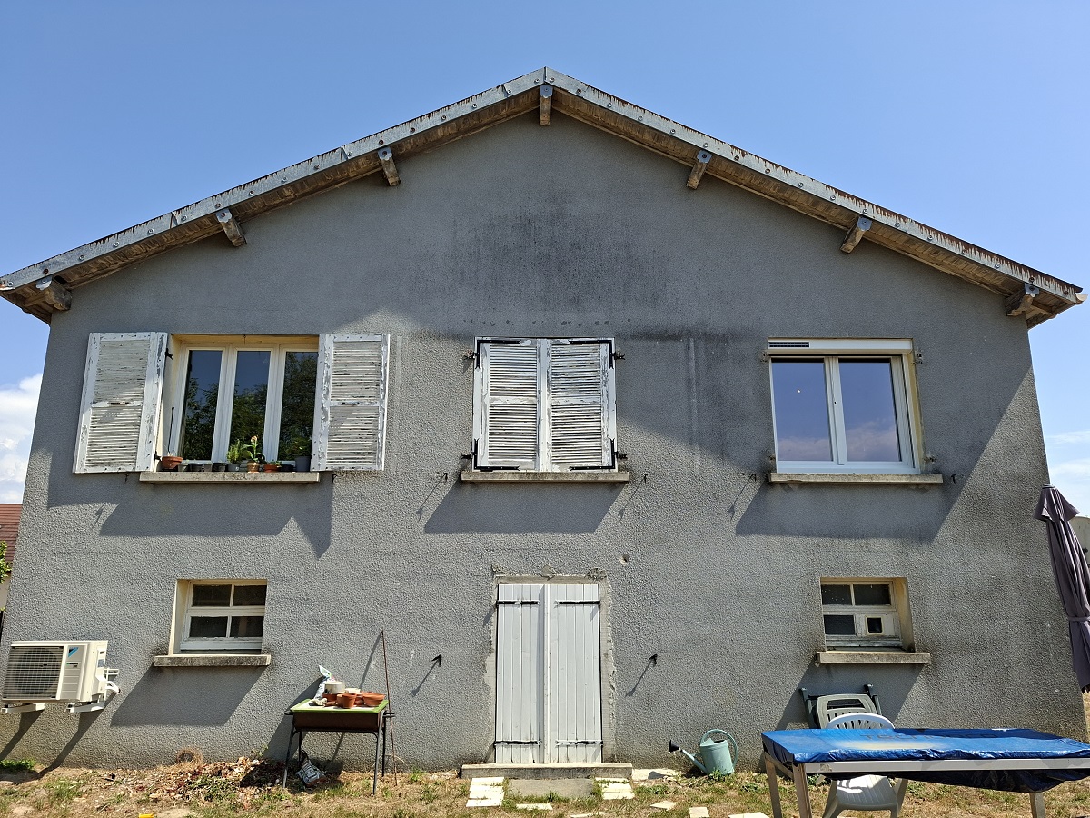 Installation menuiseries commenailles avant