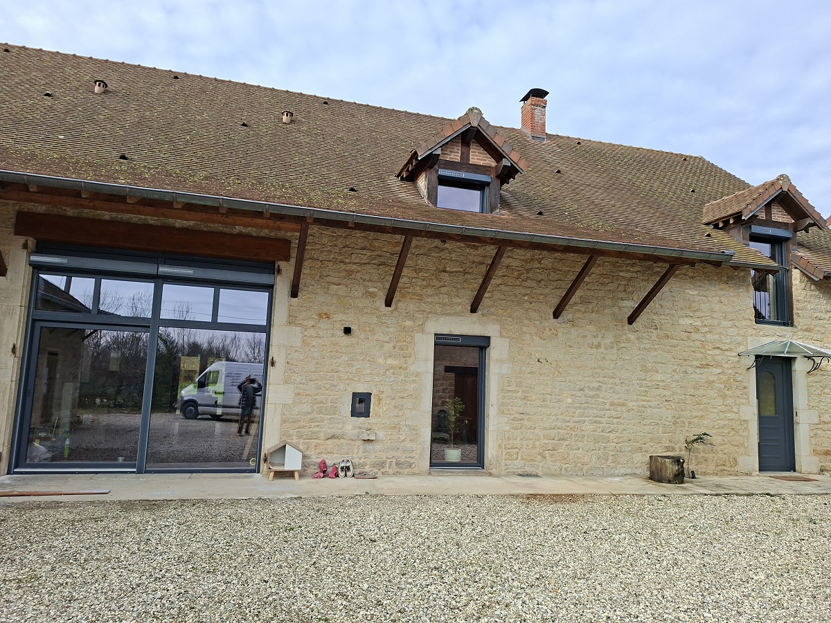 Menuiserie  bourg en bresse 01000