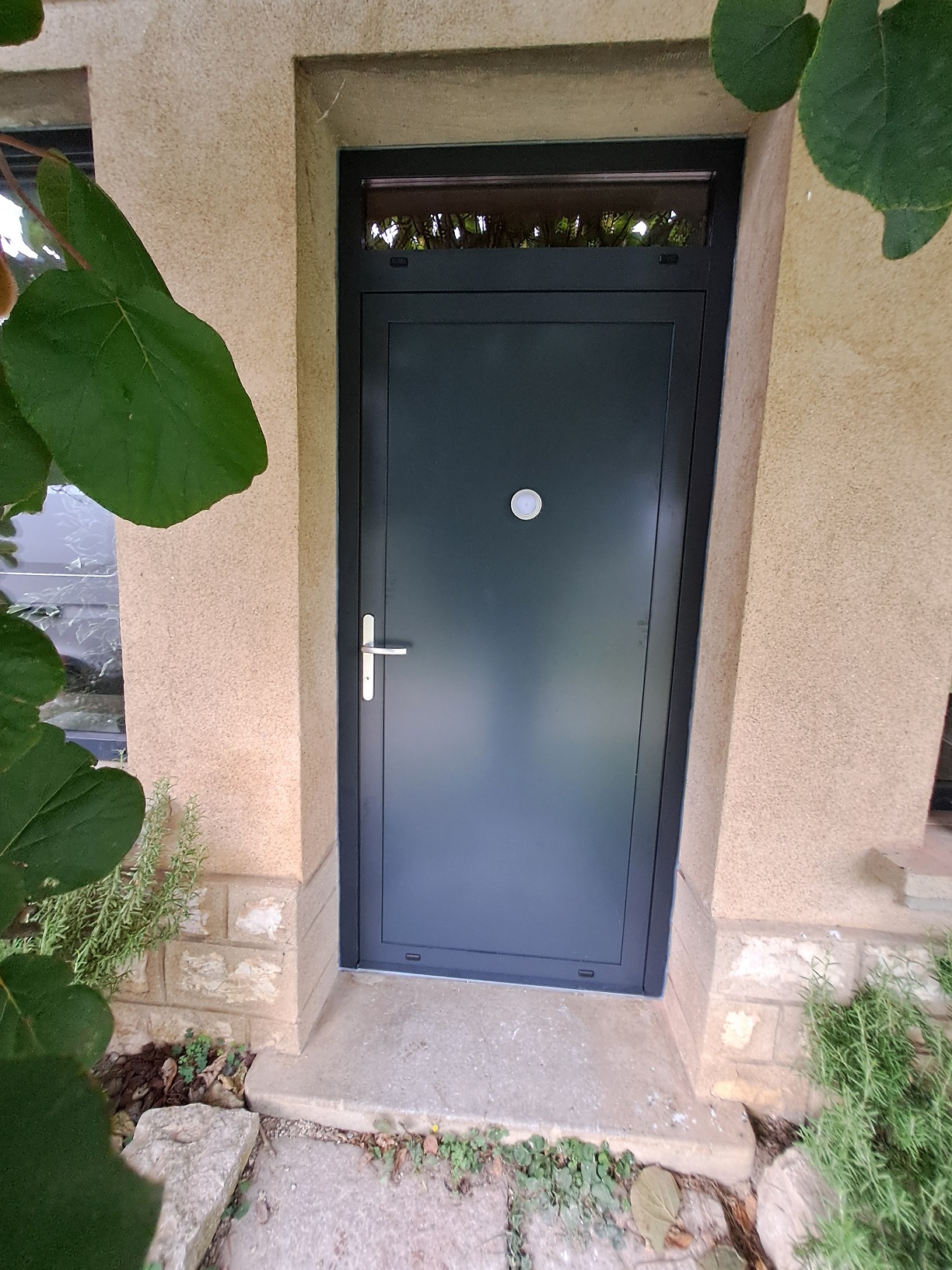 Porte entree  lons le saunier 39000