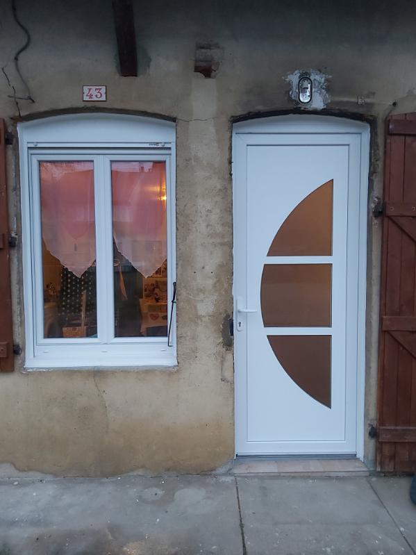 Porte fenetre  pierre de bresse 71270