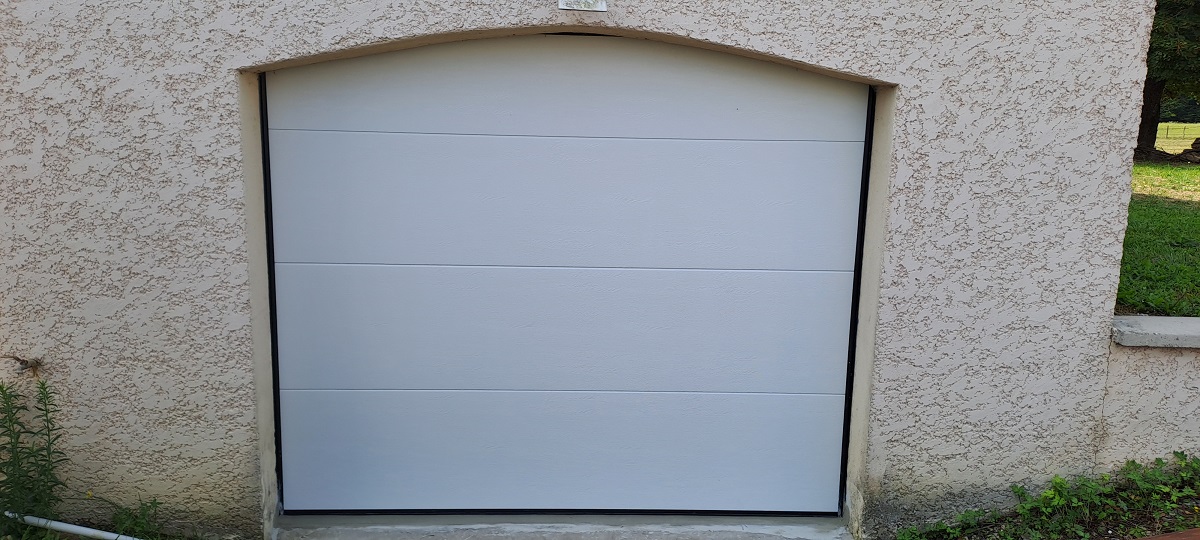 Porte de garage  cousance 39190